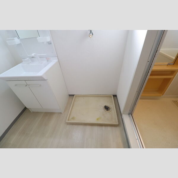 メゾンフェール105号室 室内洗濯機置き場