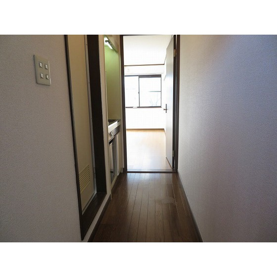ヴェルディ下馬0107号室 廊下