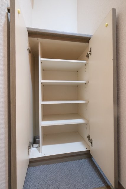 ライオンズマンション江古田第３ 靴入