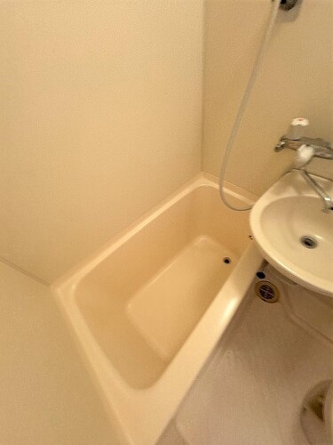 ハウス・エプタ5階 ３点ユニット　バス