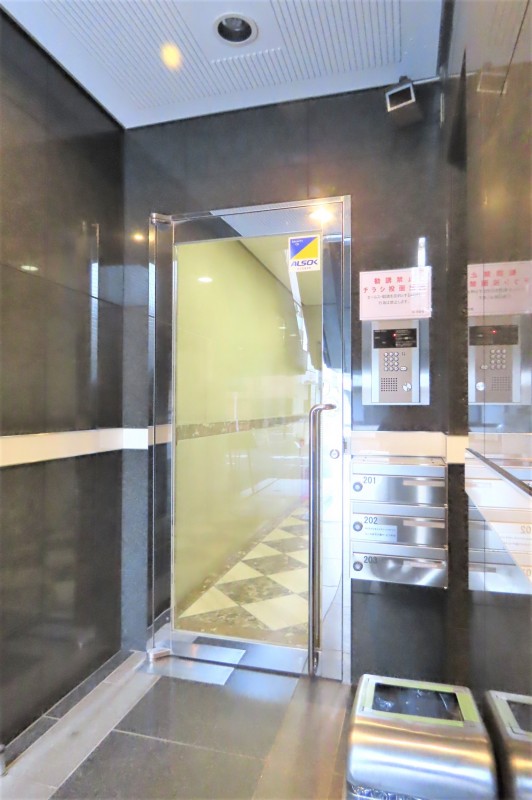 ドミトリー原町田3階 エントランス