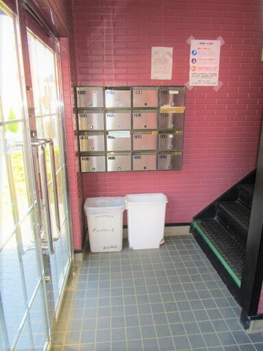 デルニエワコーII2階 エントランス