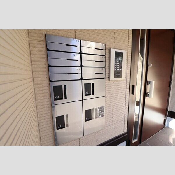 D-comodo関前301号室 宅配ボックス、郵便受け