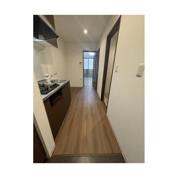 レジデンス向小金 玄関