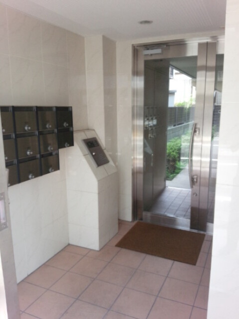 ローズガーデン エントランス