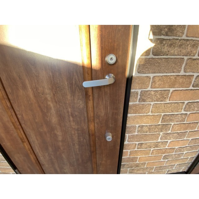 リポス瀬谷A棟101号室 玄関