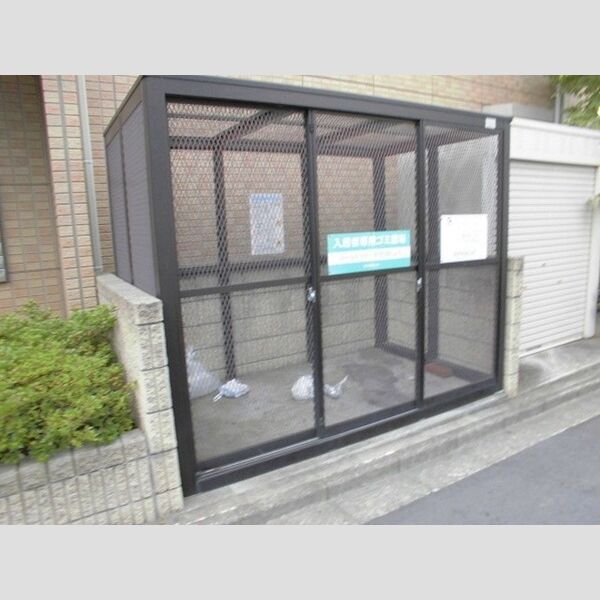 メゾンアリア ゴミ置き場