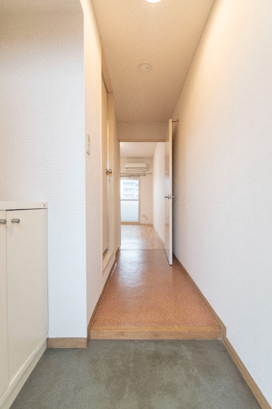 ホーユウコンフォルト神奈川新町 玄関