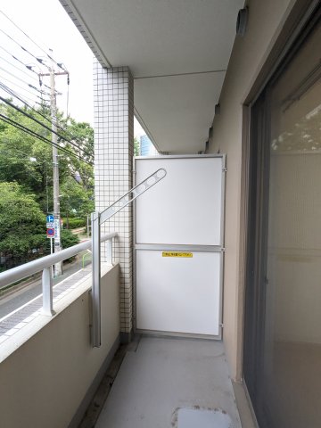ガーデン豊玉205号室 バルコニー