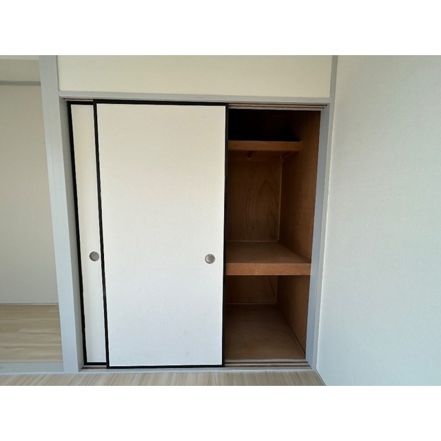 三ツ和マンション301号室 内観