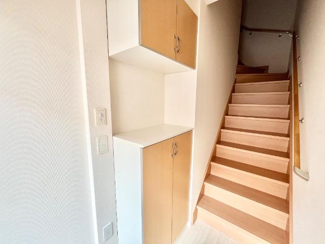 ラークヒル203号室 下駄箱