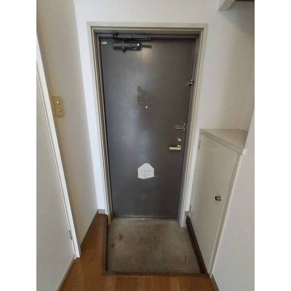 ウィステリアハイツ 玄関