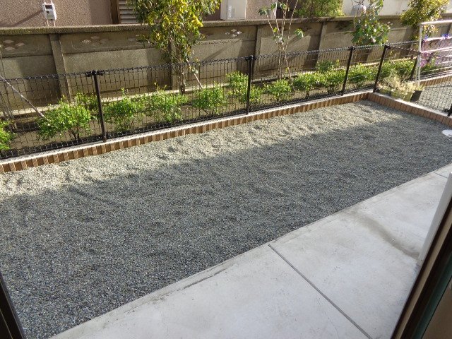 ＥＶＥＲ　ＳＨＩＮＥ　ＳＨＯＮＡＮ00102号室 専用庭