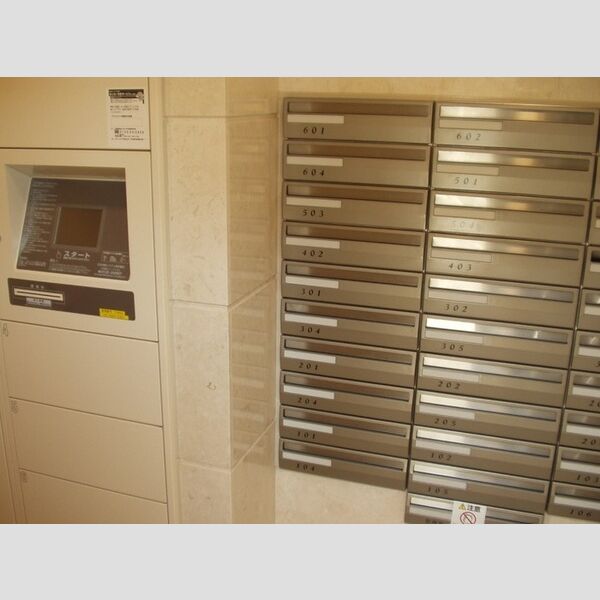 ベース・ブリッジ 宅配BOXと郵便BOX