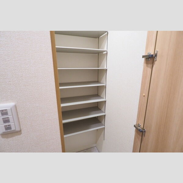 プランドールN Ⅰ301号室 シューズクローク