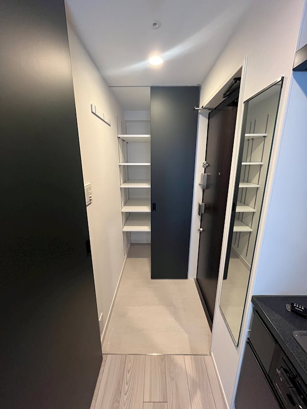 クロスレジデンス神田神保町13階 玄関