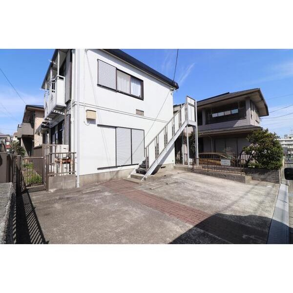 ビレッジヒル 駐車場