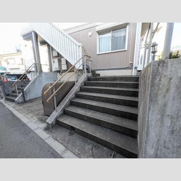 ウィステリア豊町 エントランス