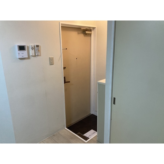 ソリッドリファイン成増 玄関