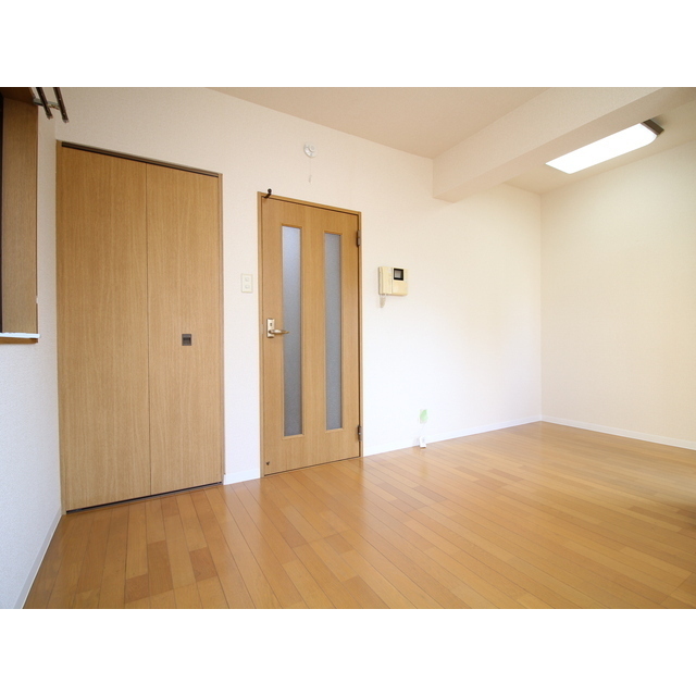 プレール明大前 リビング