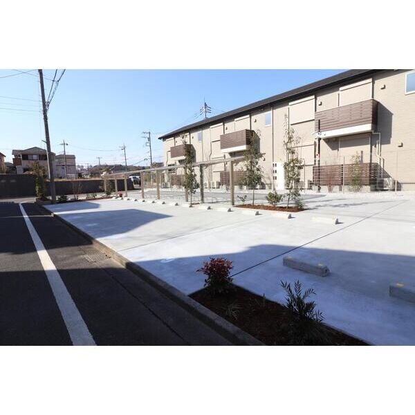 フォレストメゾン聖蹟 駐車場