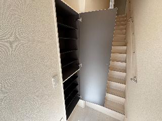 （仮称）調布市国領町４丁目新築アパート201号室 靴箱（イメージ）