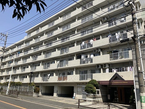 クリオよみうりランド前の外観画像