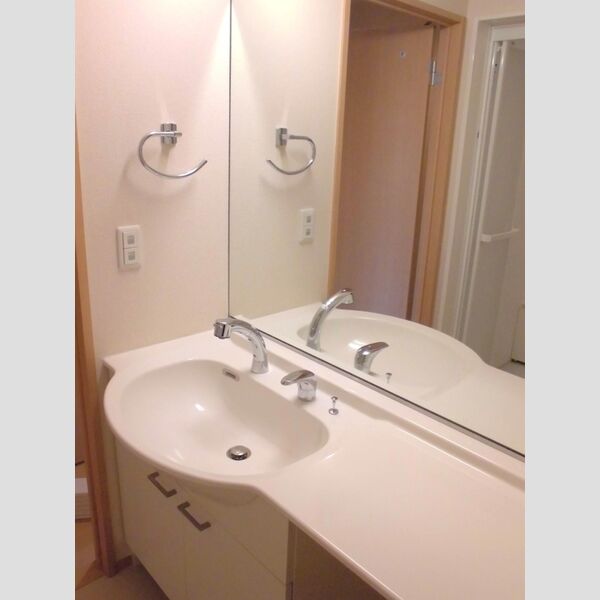 サン クラージュ301号室 独立洗髪洗面化粧台
