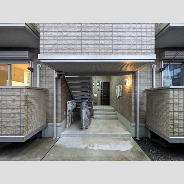 ウィット東生田 エントランス