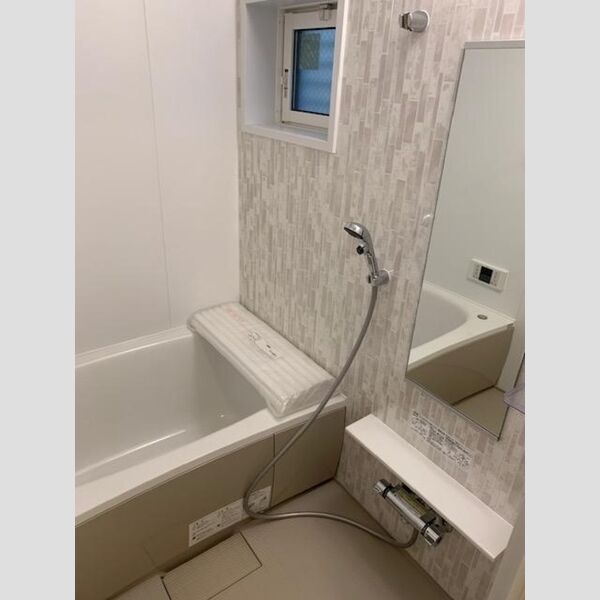 アンジュール徳丸B棟206号室 浴室