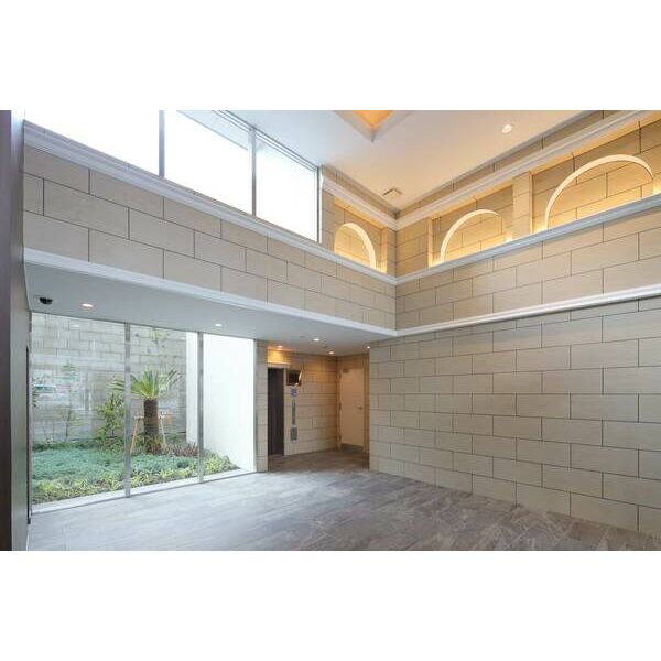 エステムプラザ池袋立教通り エントランス