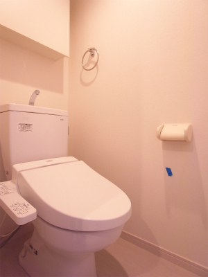 リブリ・シャイニー平松1階 トイレ