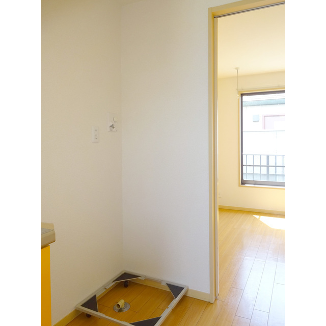 クリスタルコートＢ 室内洗濯機置き場