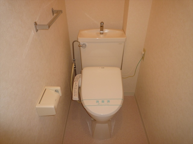 ラヴェニュー相模原0404号室 トイレ