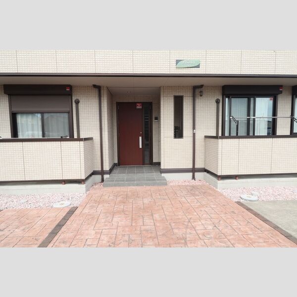 エテルナ エントランス