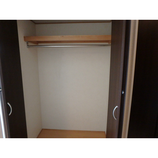 ショアーズ鵠沼フラット209号室 内観