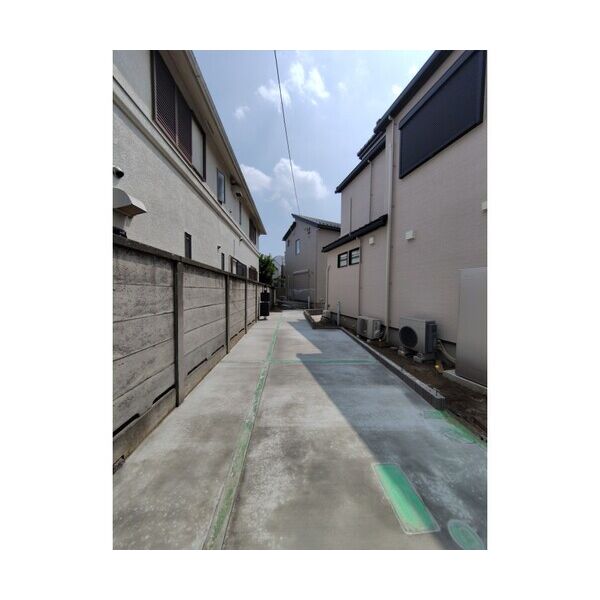 世田谷区上北沢3丁目戸建貸家 エントランス