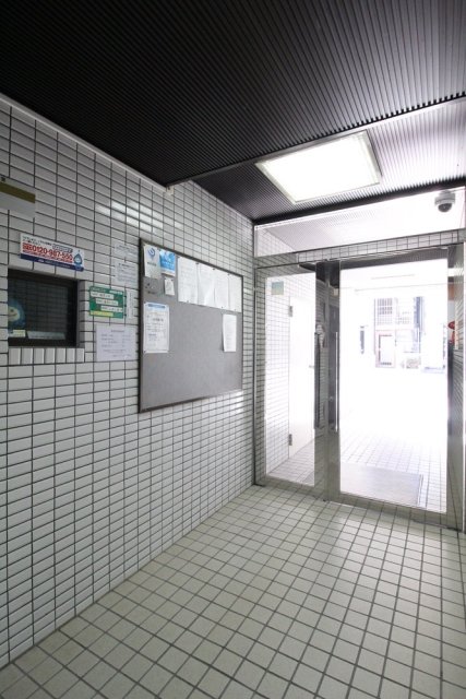 ヴェラハイツ蔵前2階 エントランス