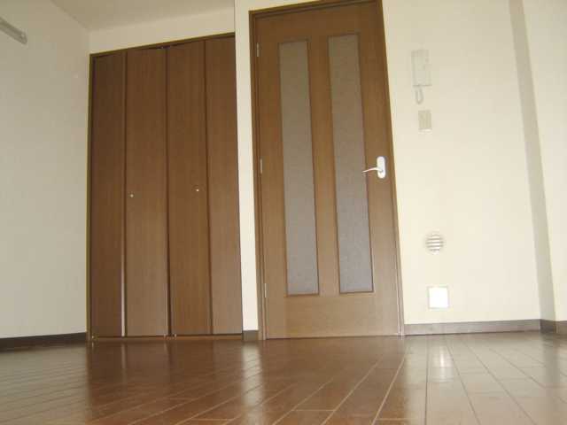 コンフォール・シティ102号室 洋室（イメージ）