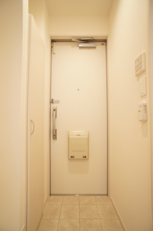 リブリ・ルピナス 玄関