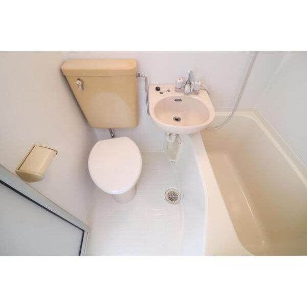 エステートピアカワベ トイレ