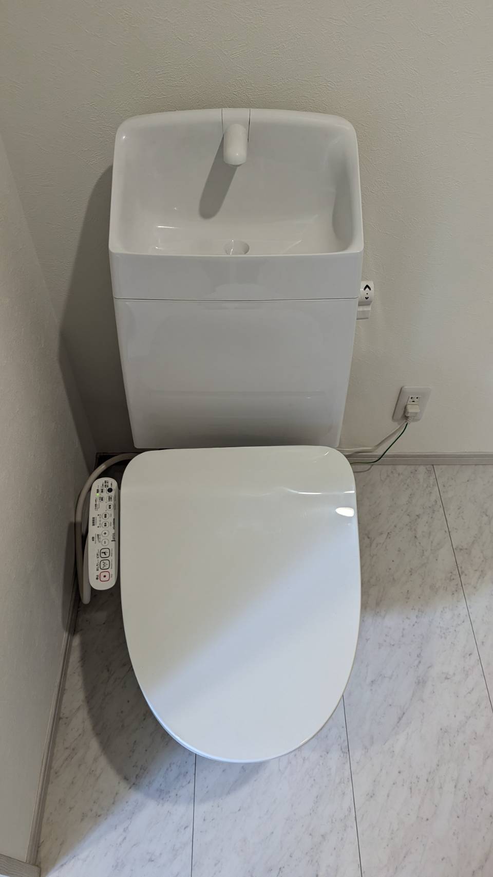 オーシャンハイツ本川越303号室 トイレ