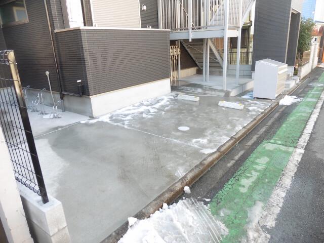 ビエネスタ南台3階 駐車場