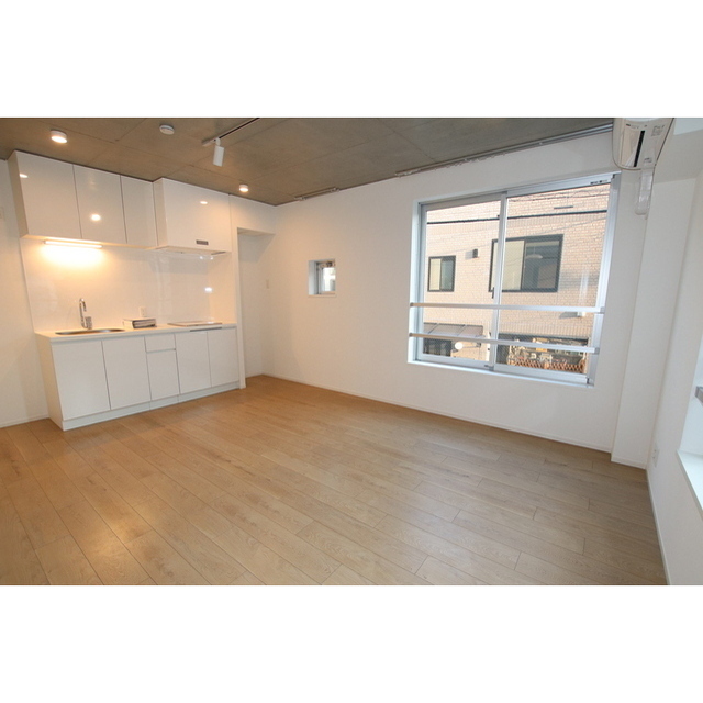 ファーレ大塚Ⅱ0203号室 リビング