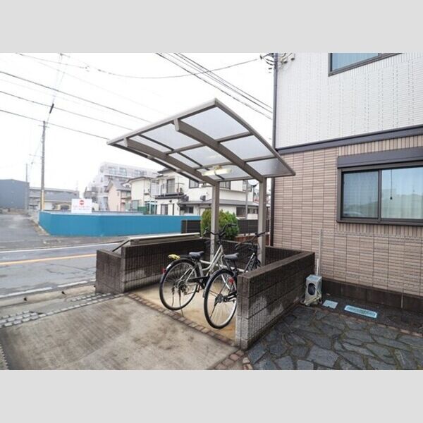 ラ・フルール四季 駐輪場