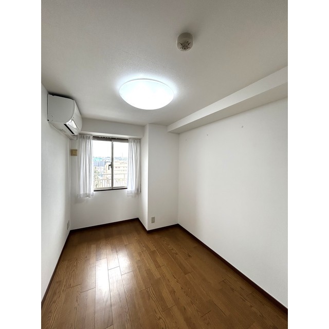 新百合ヶ丘パークハウス３番街 洋室5帖　2026年3月撮影