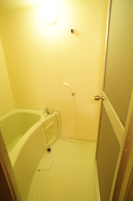 トミクラⅧ0108号室 バス