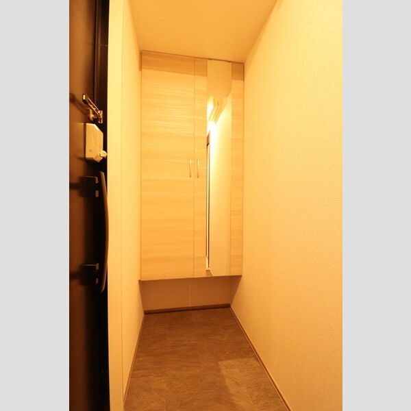 エーデル カーサ303号室 玄関