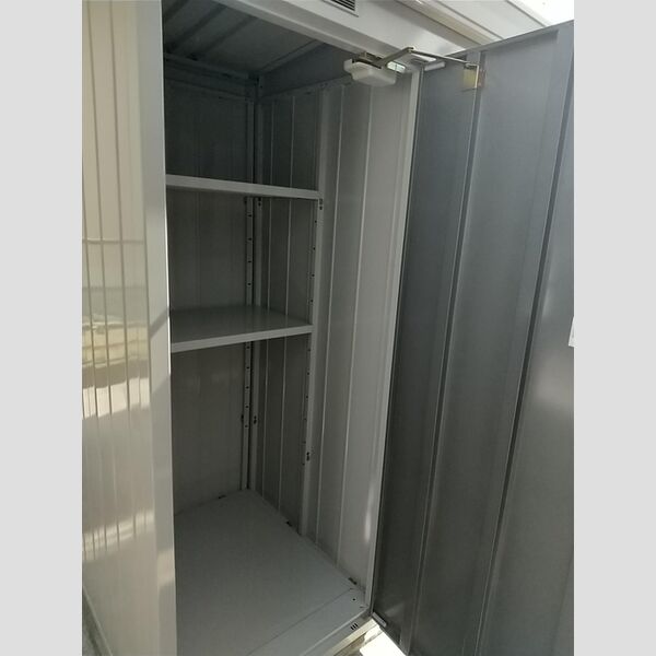 ヴィルヌーヴ　B棟 専用の物置があります