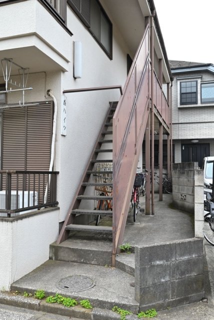 香ハイツ102号室 エントランス